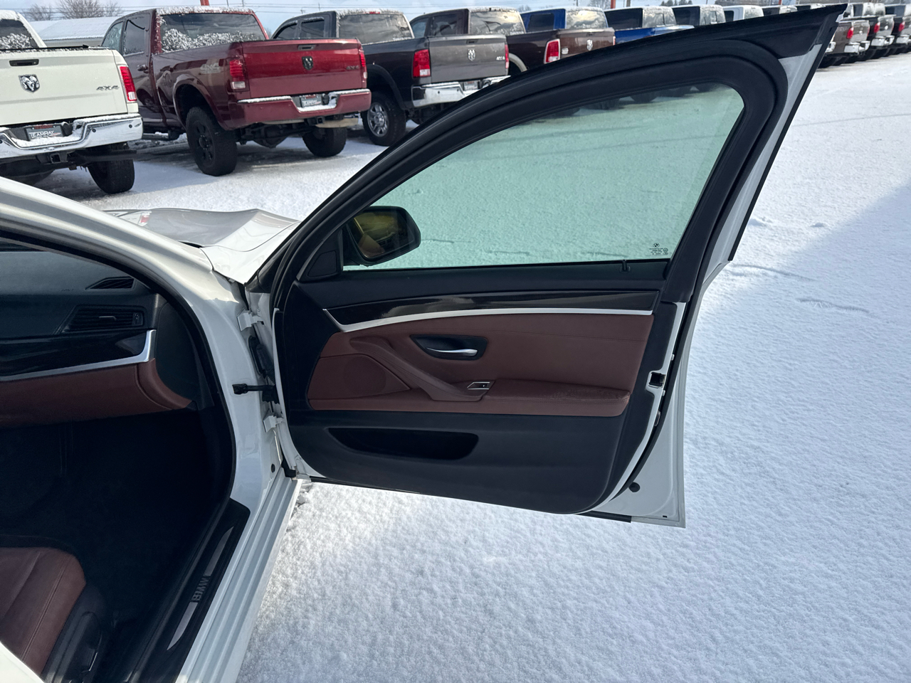 BMW 5 Series 4dr Sdn 528i xDrive AWD 2014