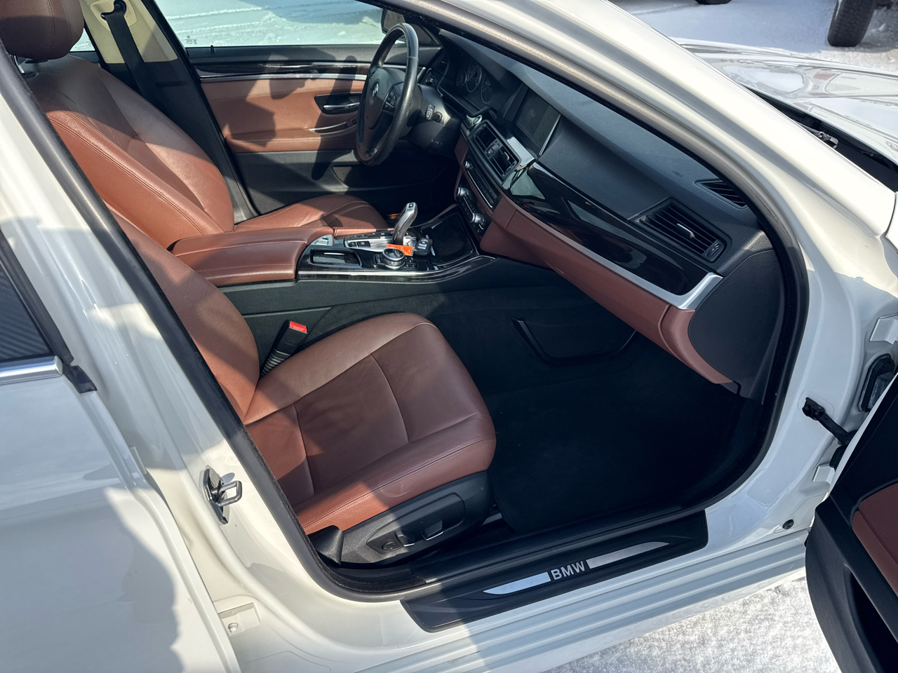 BMW 5 Series 4dr Sdn 528i xDrive AWD 2014