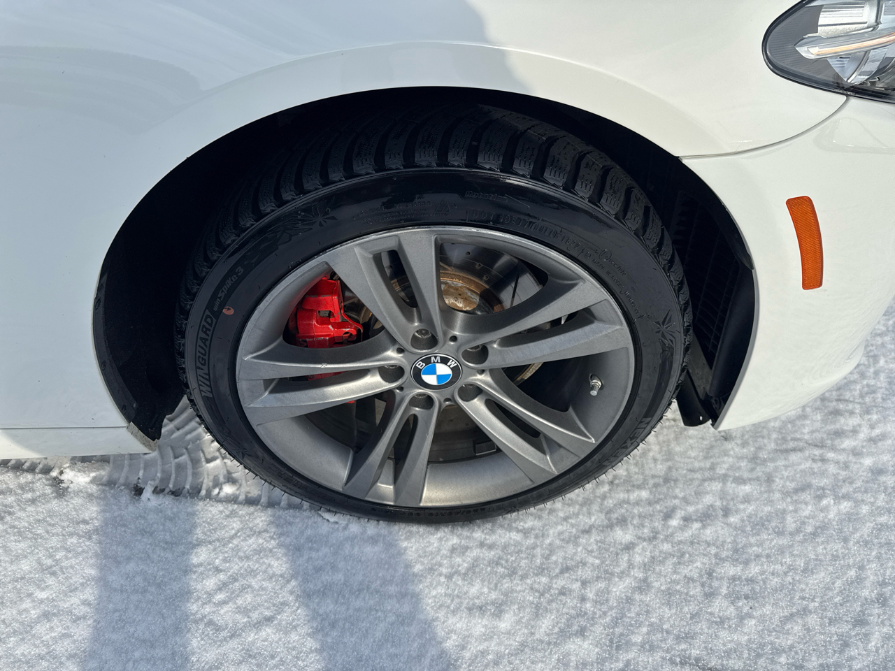 BMW 5 Series 4dr Sdn 528i xDrive AWD 2014