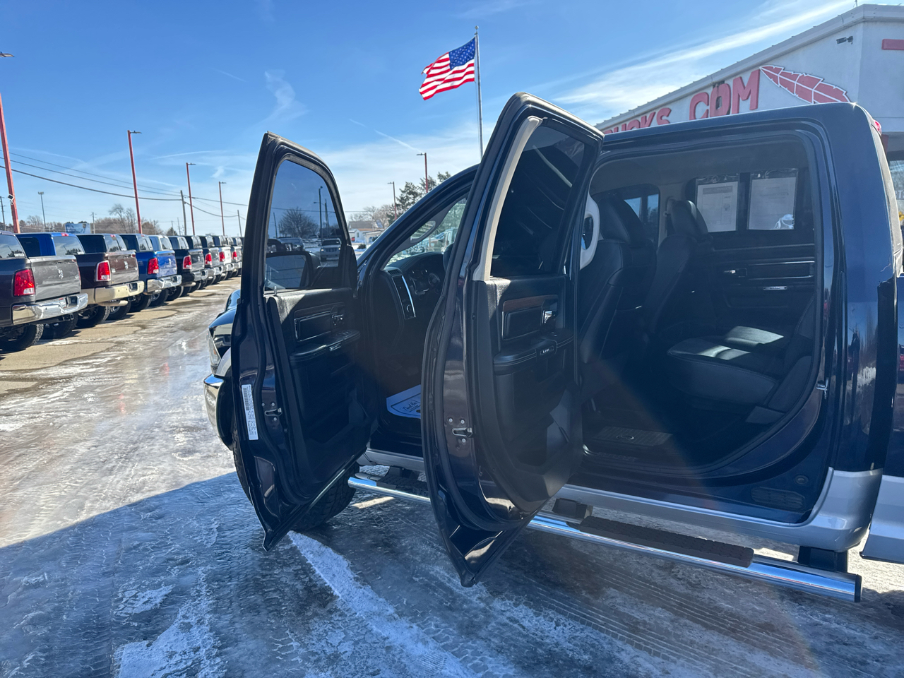 RAM 2500 4WD Crew Cab 149" Laramie 2014