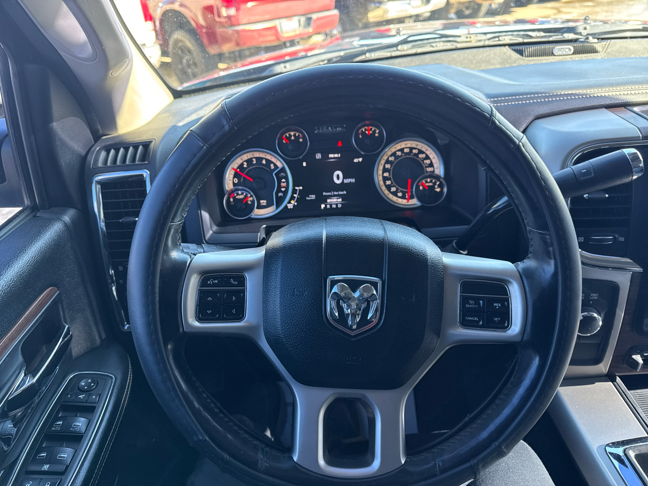 RAM 2500 4WD Crew Cab 149" Laramie 2014