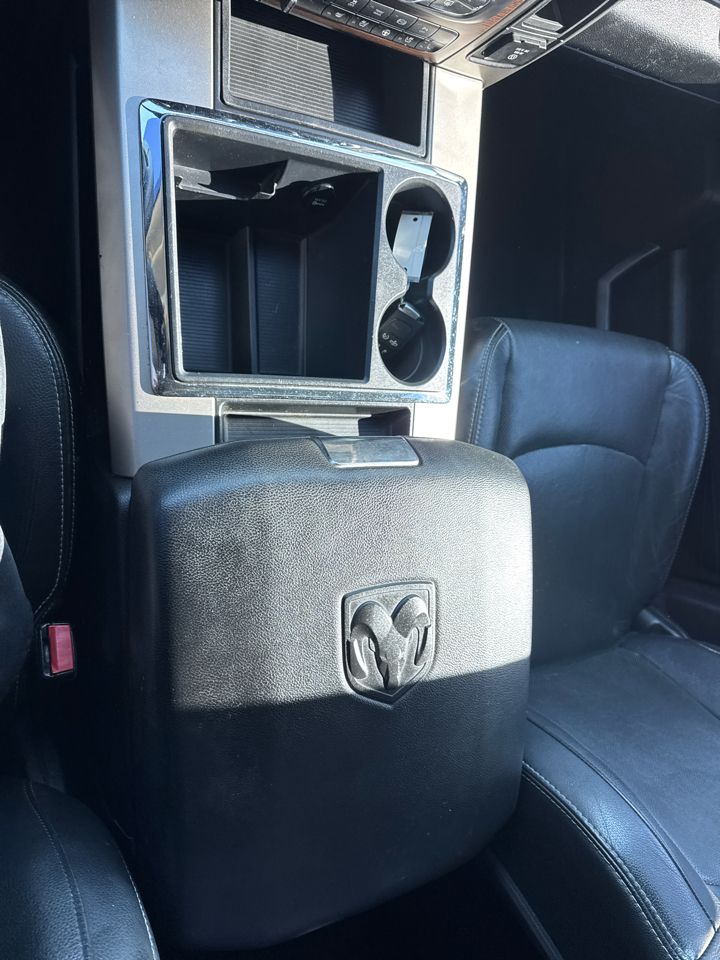 RAM 2500 4WD Crew Cab 149" Laramie 2014