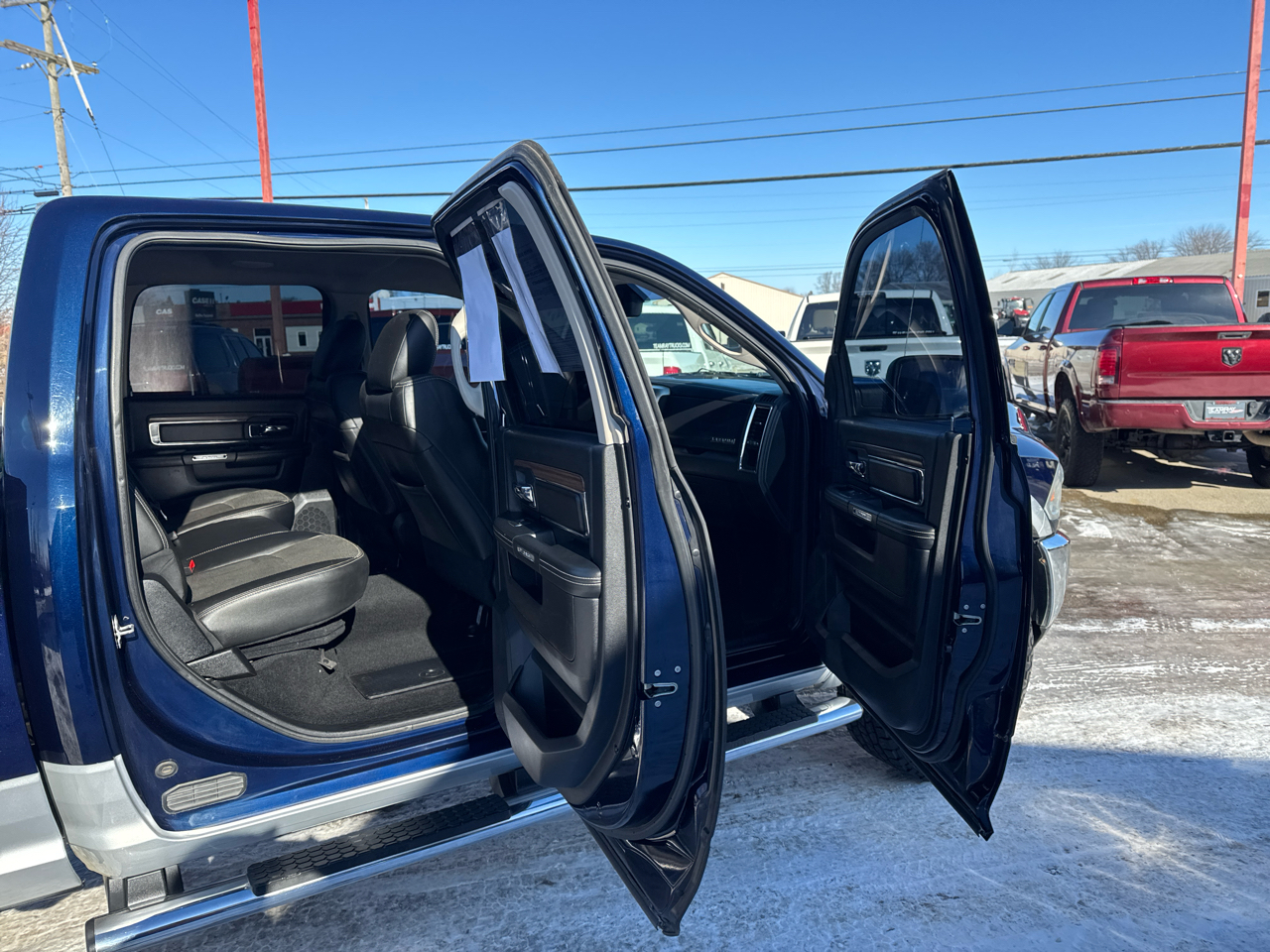 RAM 2500 4WD Crew Cab 149" Laramie 2014