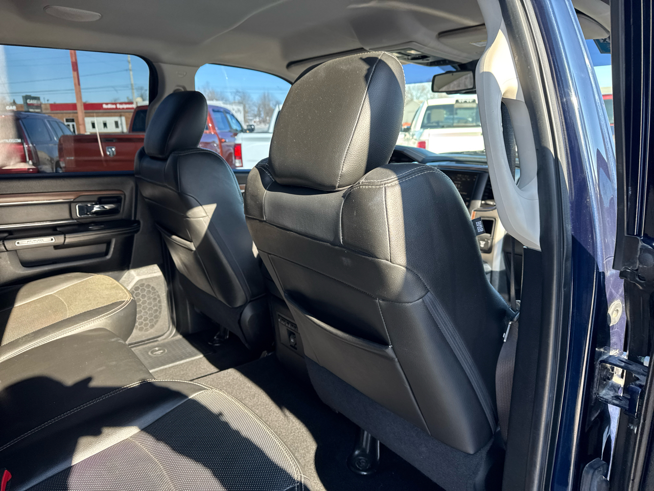 RAM 2500 4WD Crew Cab 149" Laramie 2014