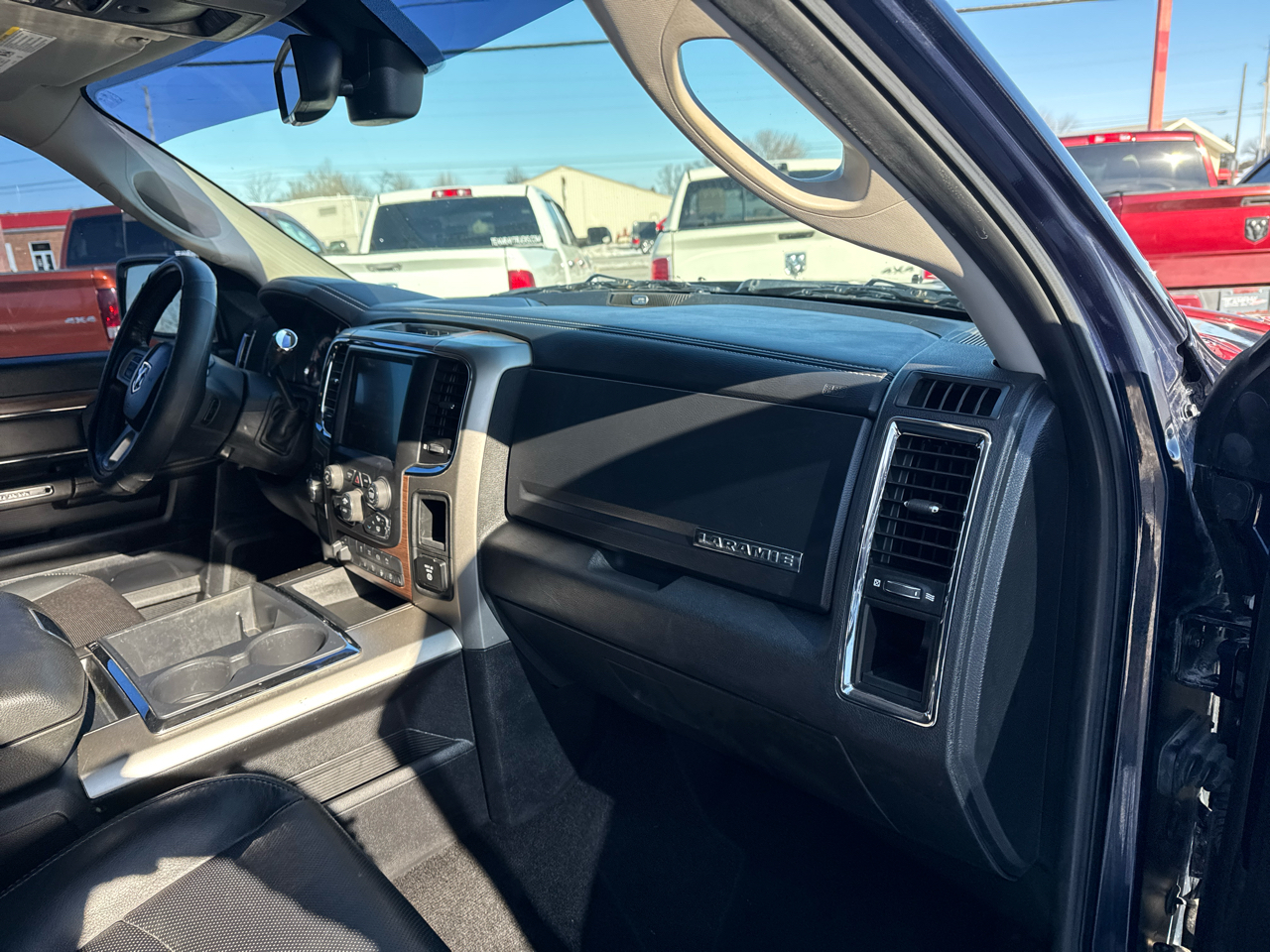 RAM 2500 4WD Crew Cab 149" Laramie 2014