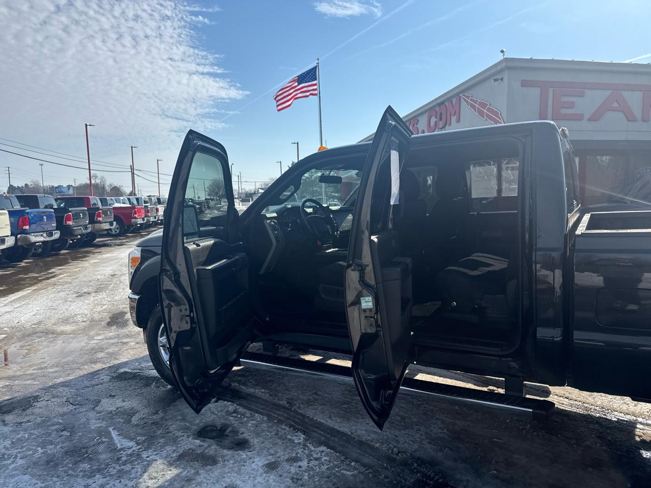 Ford Super Duty F-350 SRW 4WD Crew Cab 156" Lariat 2014