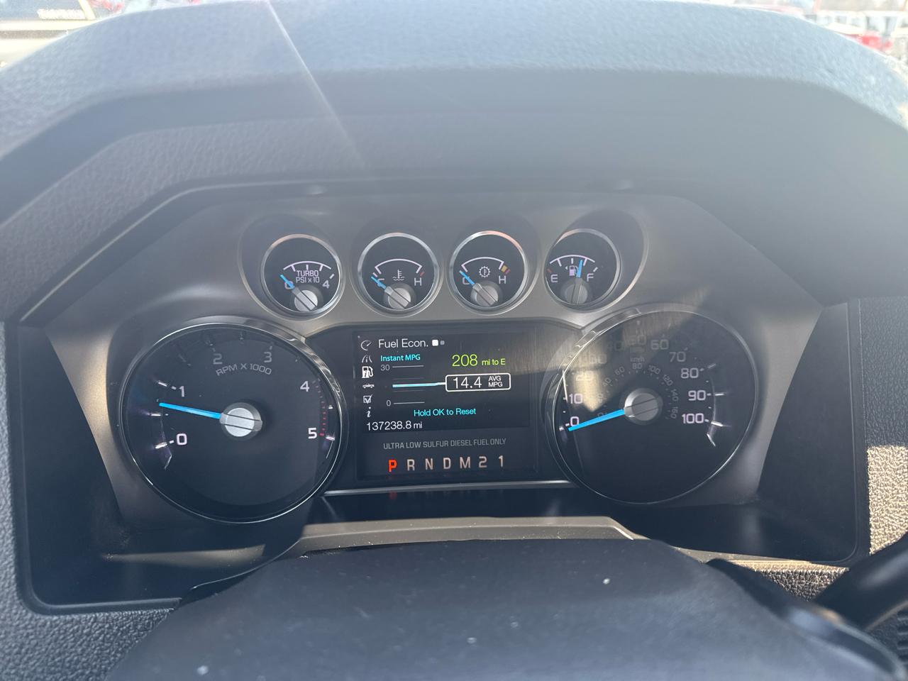 Ford Super Duty F-350 SRW 4WD Crew Cab 156" Lariat 2014