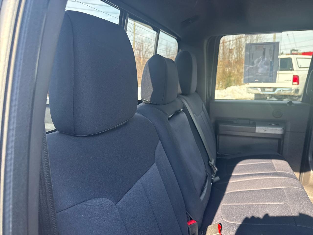 Ford Super Duty F-350 SRW 4WD Crew Cab 156" Lariat 2014