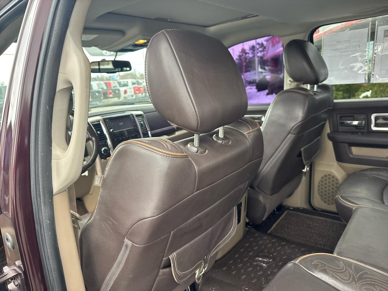 RAM 1500 4WD Crew Cab 140.5" Laramie Longhorn 2012