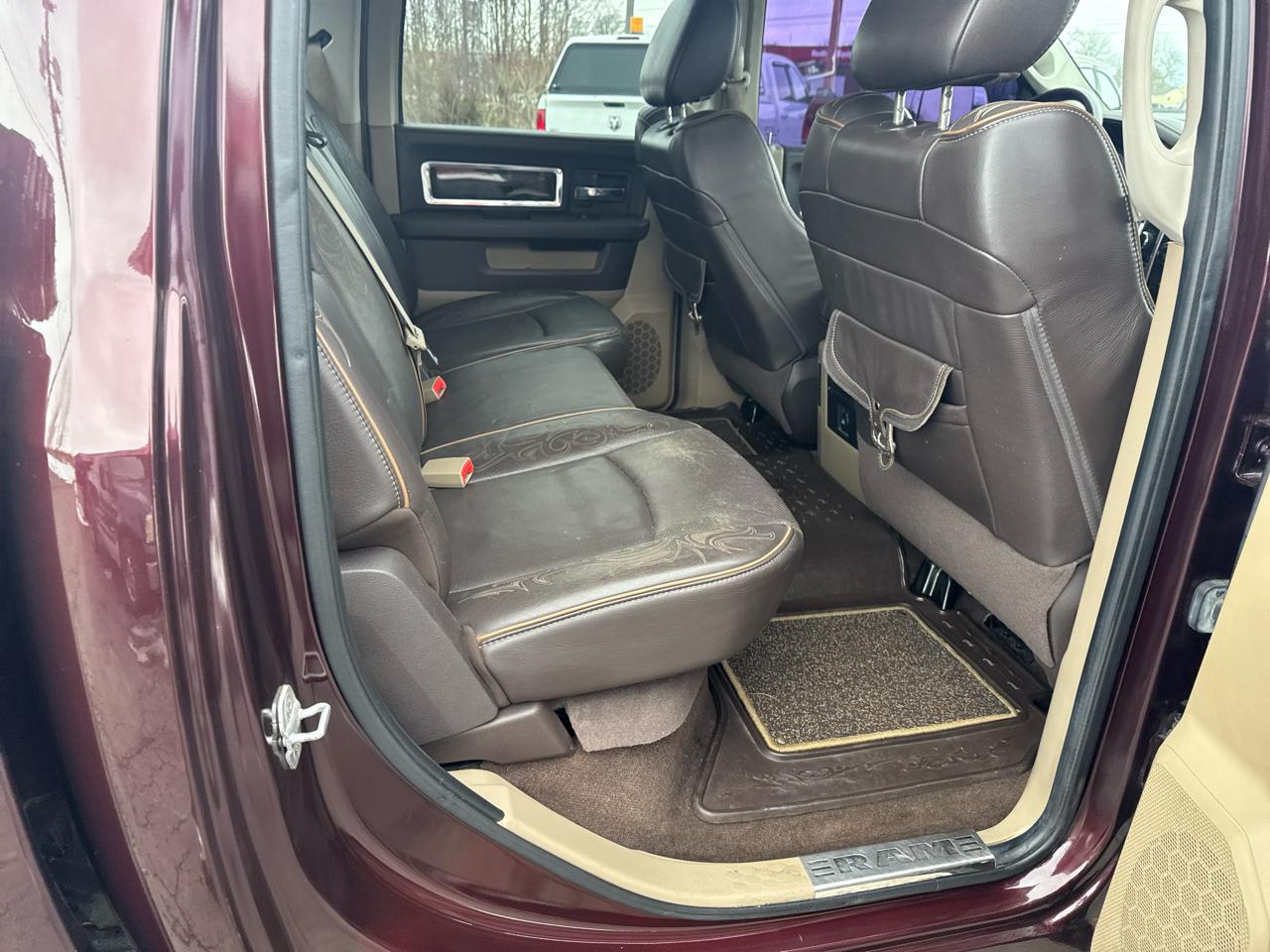 RAM 1500 4WD Crew Cab 140.5" Laramie Longhorn 2012