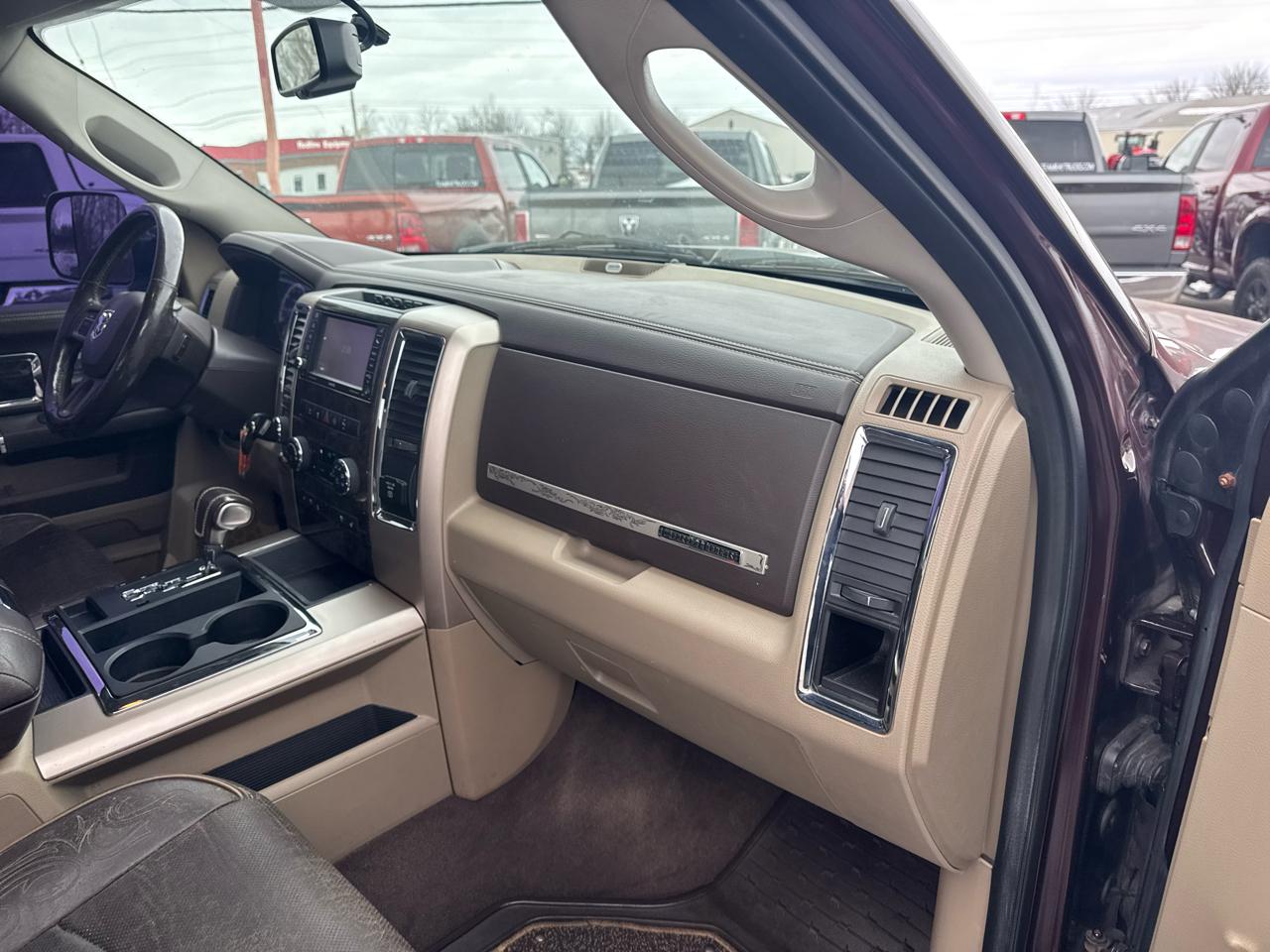 RAM 1500 4WD Crew Cab 140.5" Laramie Longhorn 2012