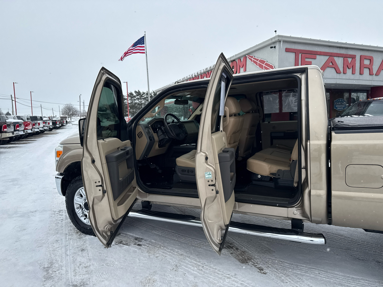 Ford Super Duty F-350 SRW 4WD Crew Cab 156" Lariat 2012