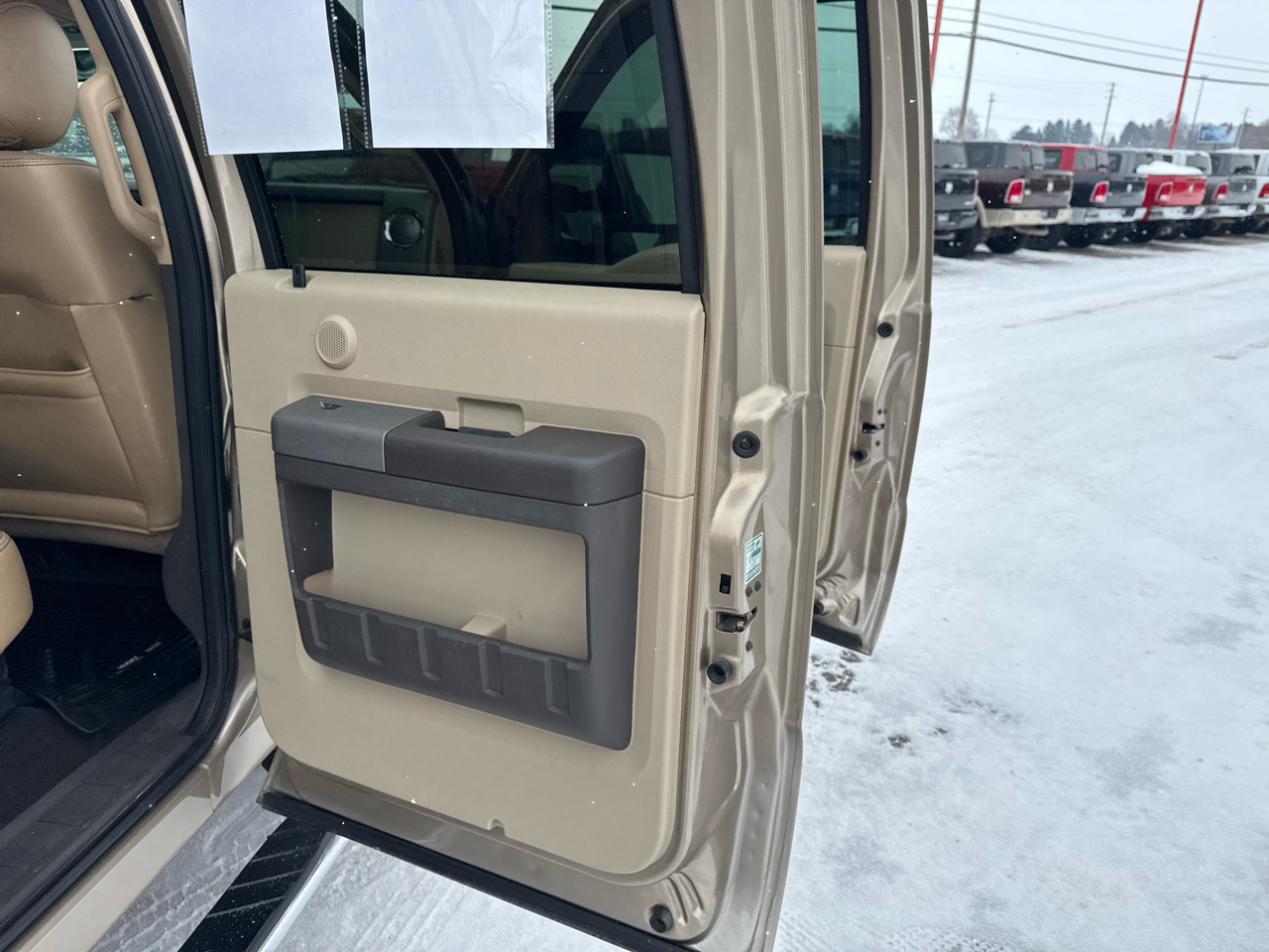 Ford Super Duty F-350 SRW 4WD Crew Cab 156" Lariat 2012