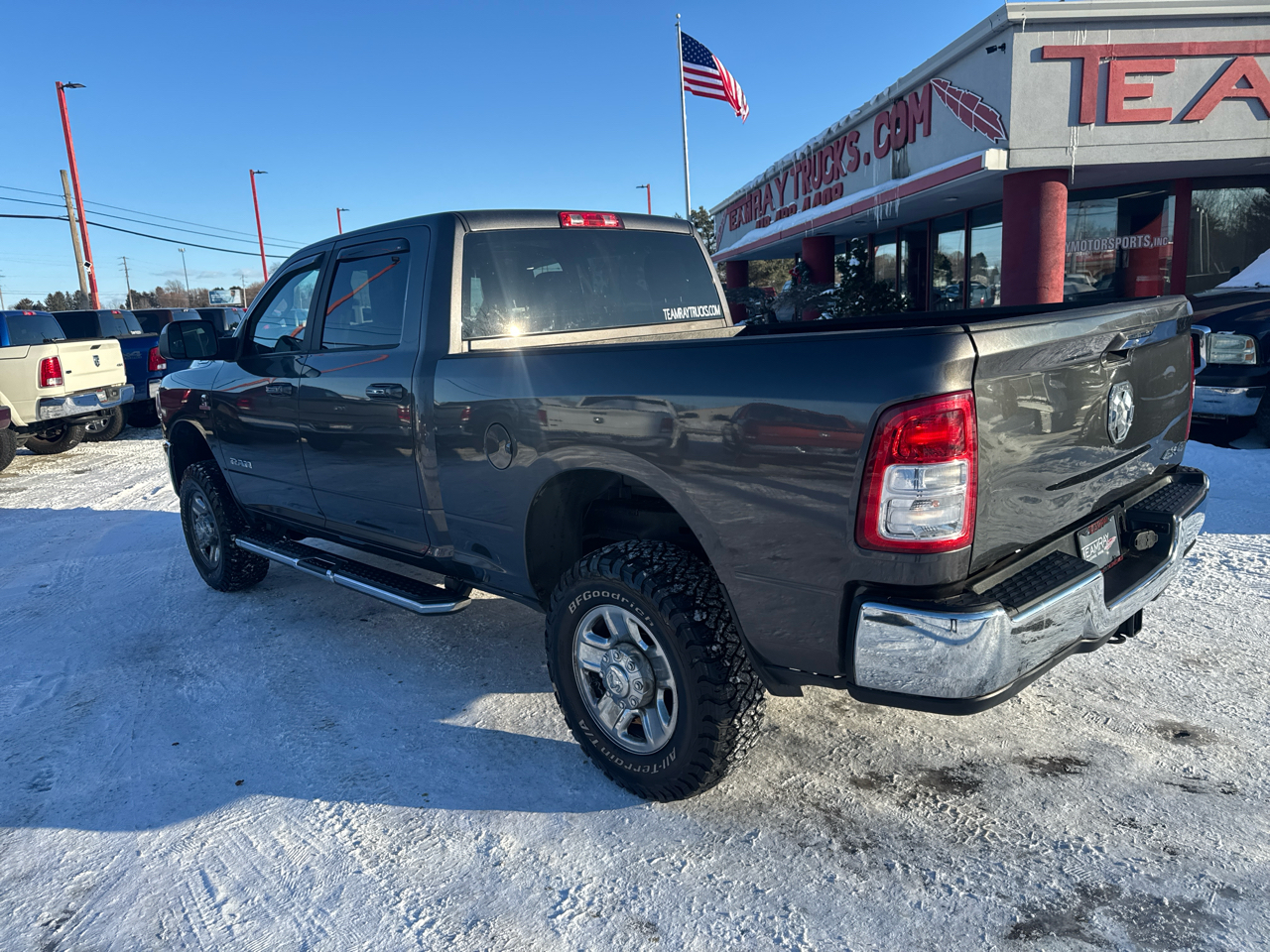 RAM 2500 Big Horn 4x4 Crew Cab 6'4" Box 2019