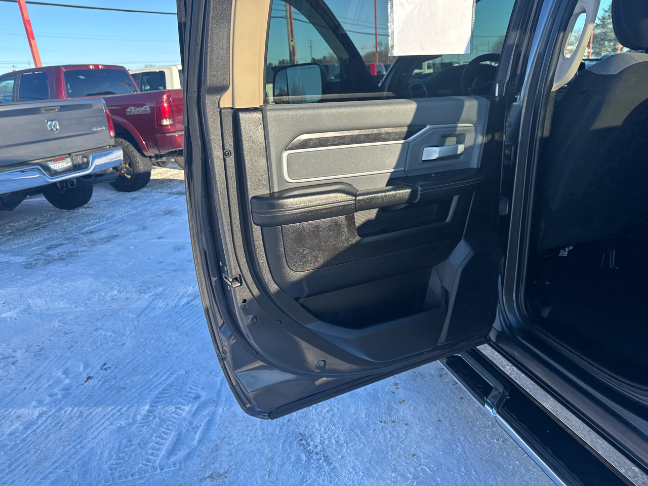 RAM 2500 Big Horn 4x4 Crew Cab 6'4" Box 2019