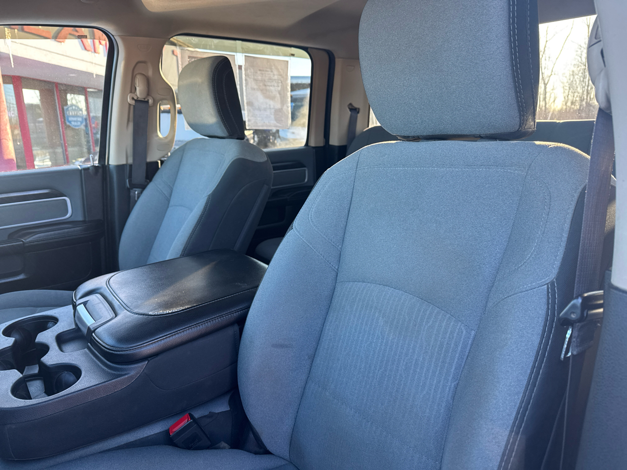 RAM 2500 Big Horn 4x4 Crew Cab 6'4" Box 2019