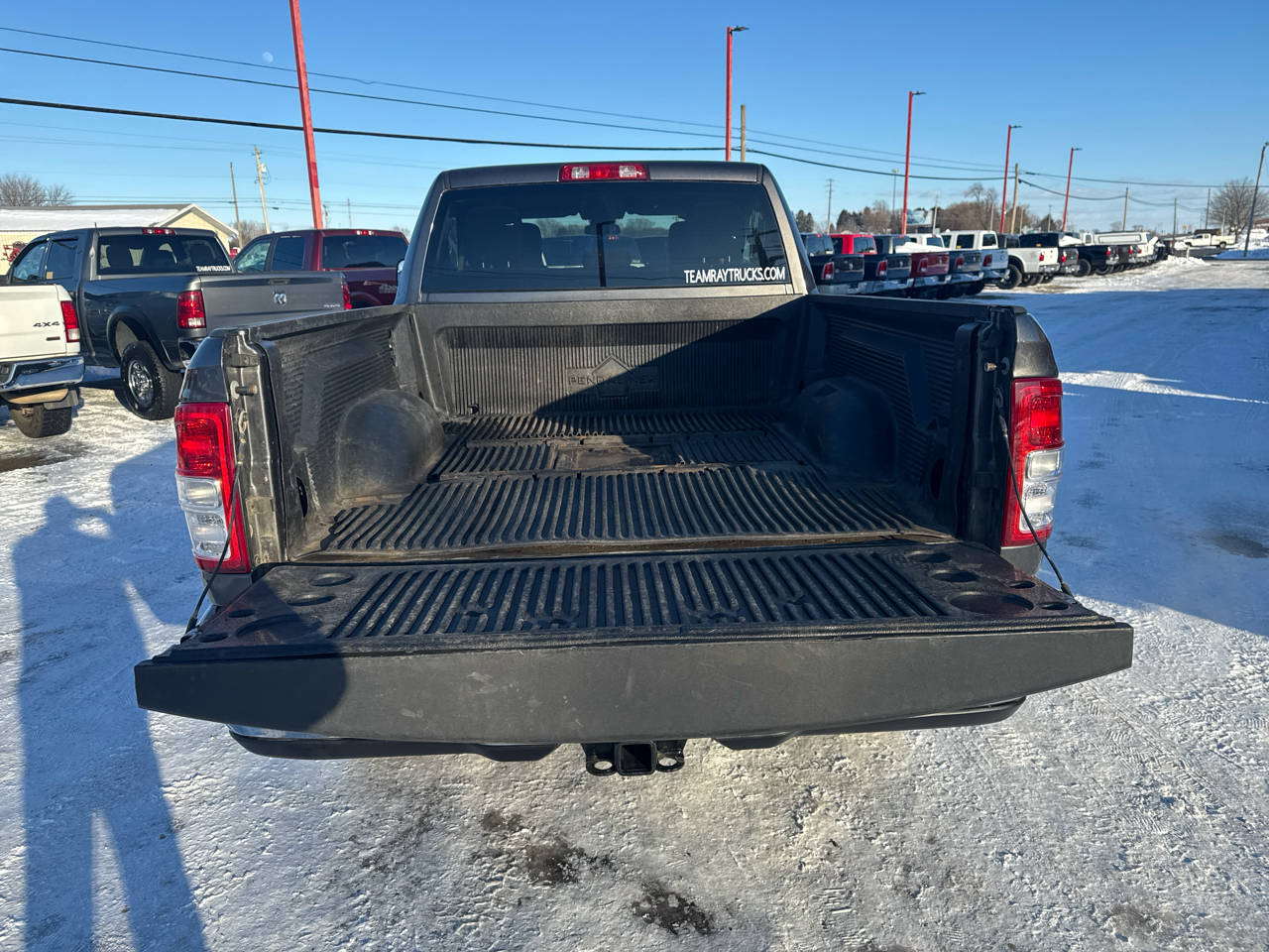 RAM 2500 Big Horn 4x4 Crew Cab 6'4" Box 2019