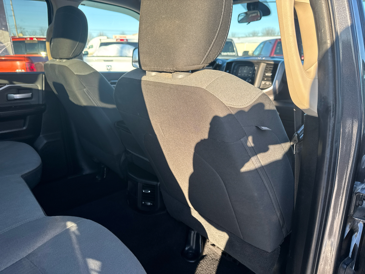 RAM 2500 Big Horn 4x4 Crew Cab 6'4" Box 2019