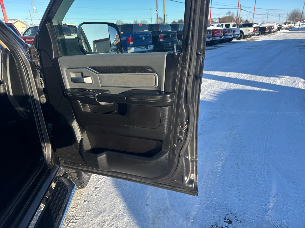 RAM 2500 Big Horn 4x4 Crew Cab 6'4" Box 2019