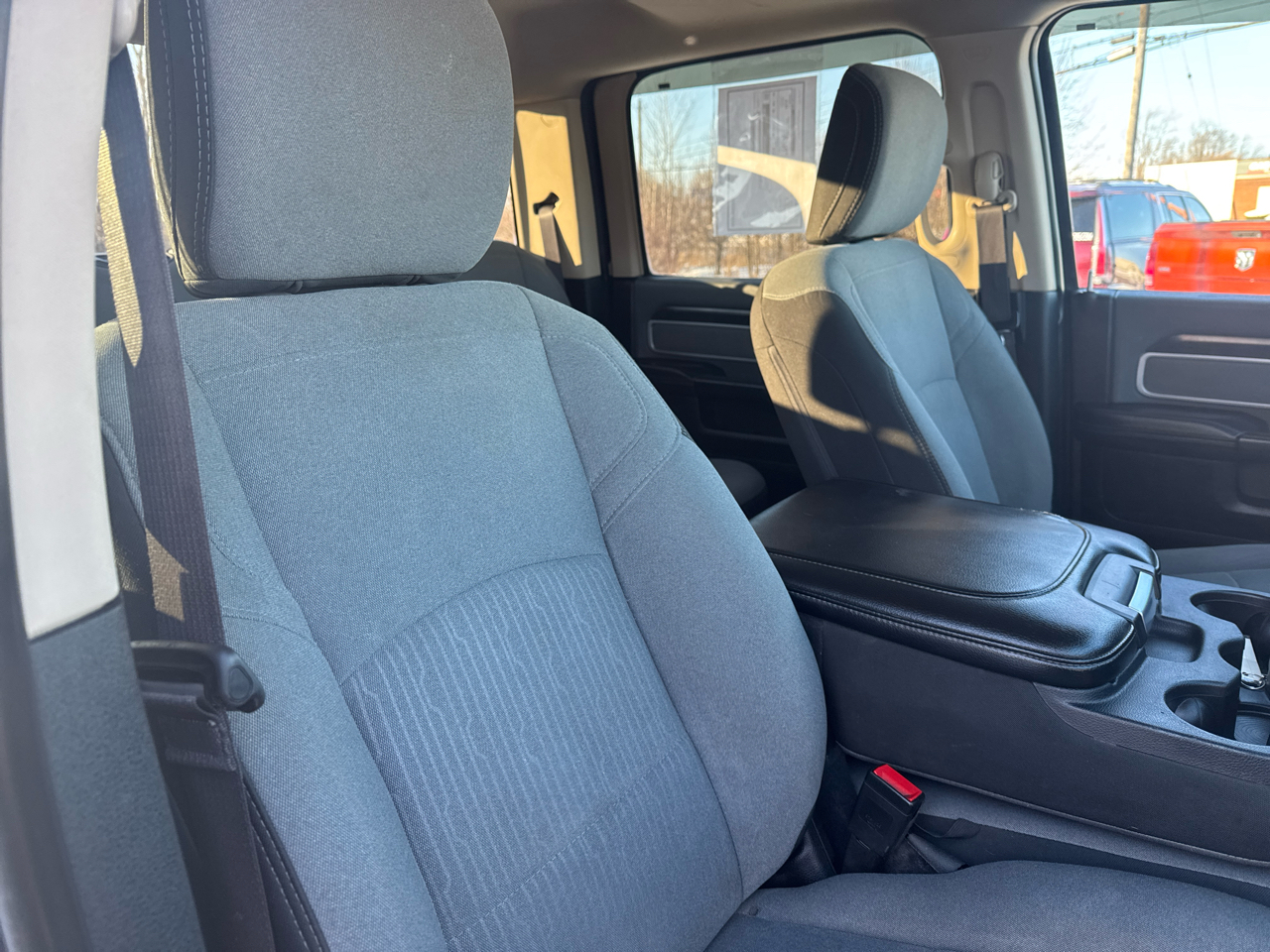 RAM 2500 Big Horn 4x4 Crew Cab 6'4" Box 2019