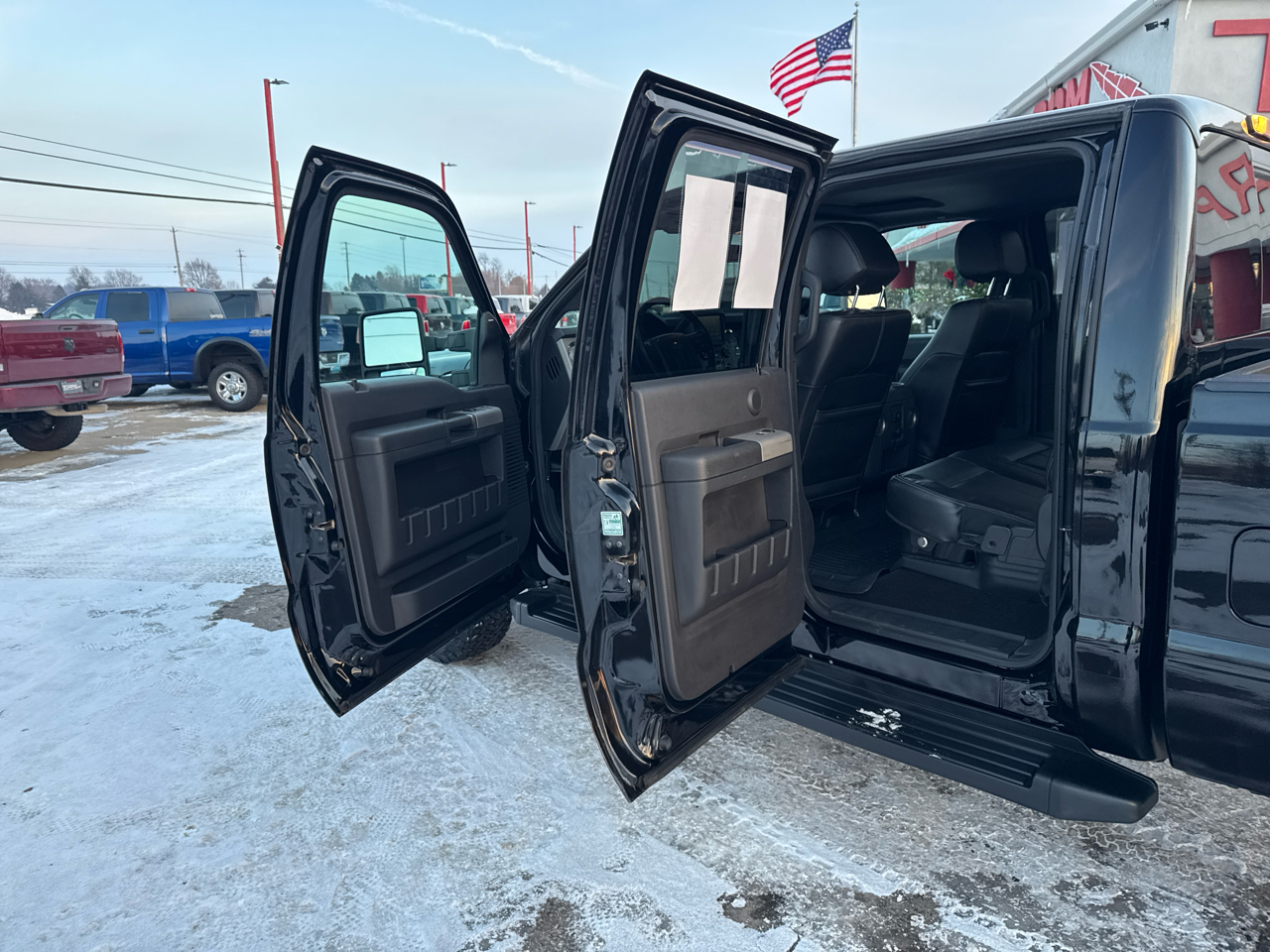 Ford Super Duty F-350 SRW 4WD Crew Cab 156" Lariat 2016