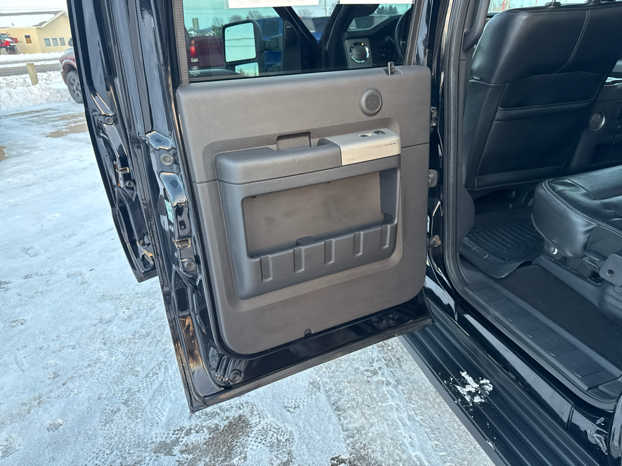 Ford Super Duty F-350 SRW 4WD Crew Cab 156" Lariat 2016