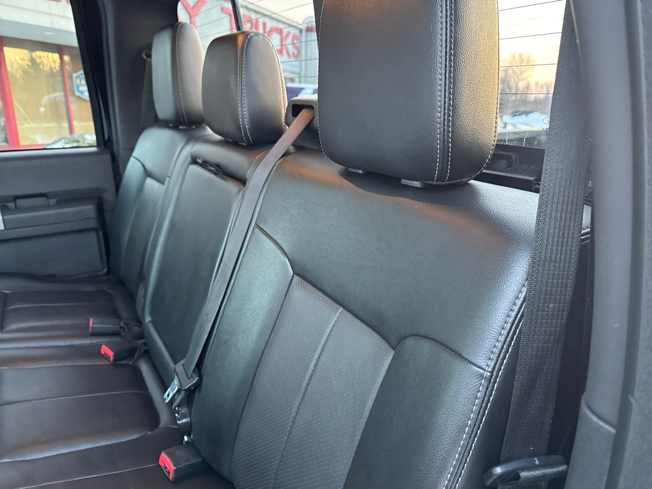 Ford Super Duty F-350 SRW 4WD Crew Cab 156" Lariat 2016