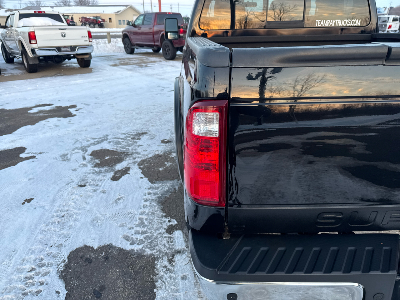 Ford Super Duty F-350 SRW 4WD Crew Cab 156" Lariat 2016