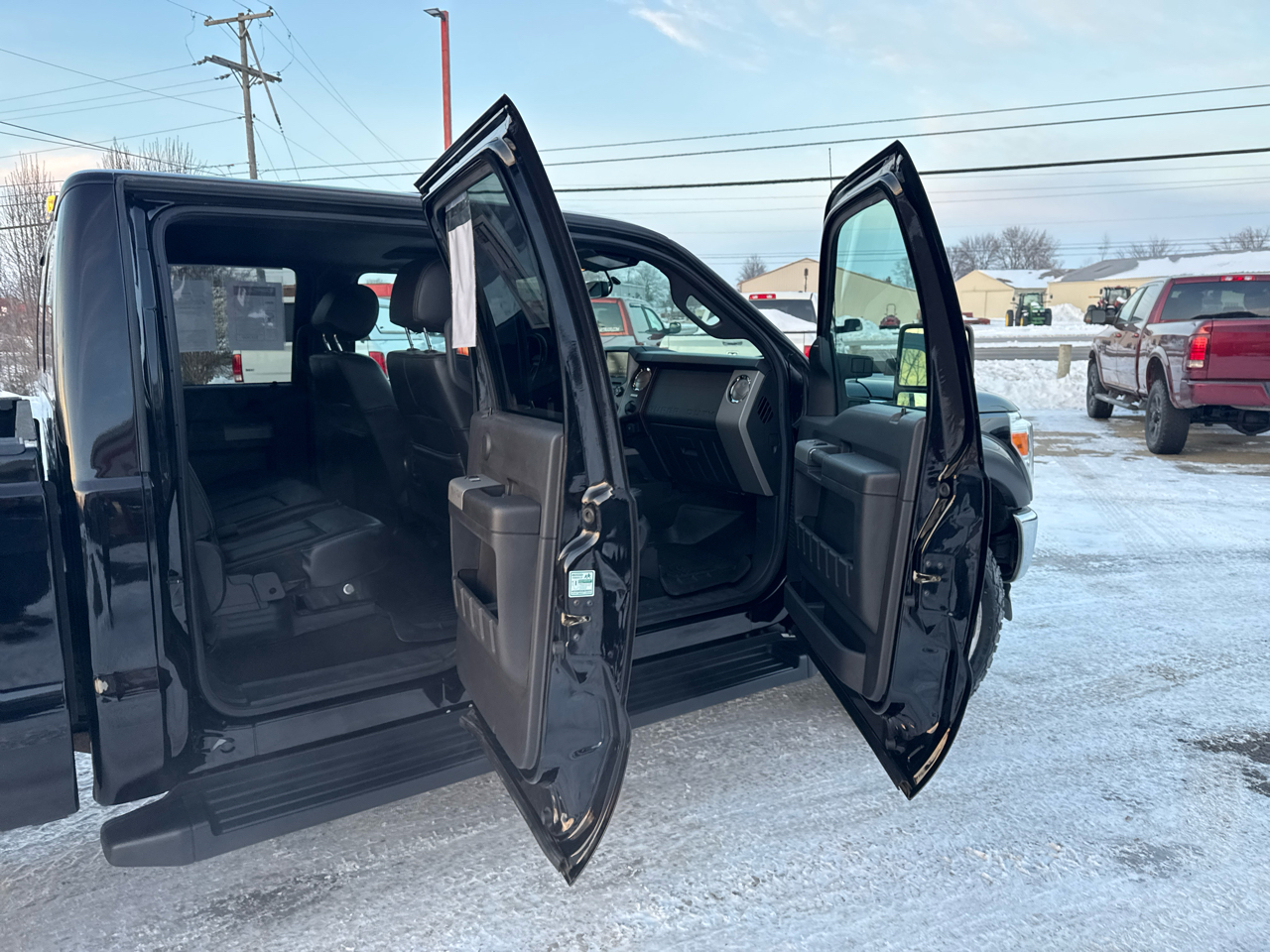 Ford Super Duty F-350 SRW 4WD Crew Cab 156" Lariat 2016