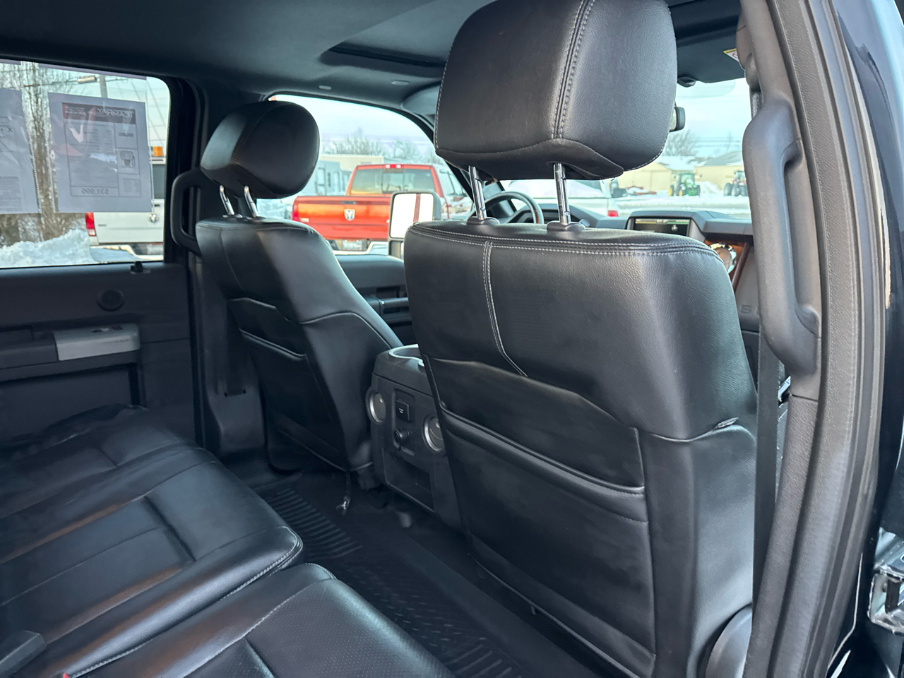 Ford Super Duty F-350 SRW 4WD Crew Cab 156" Lariat 2016