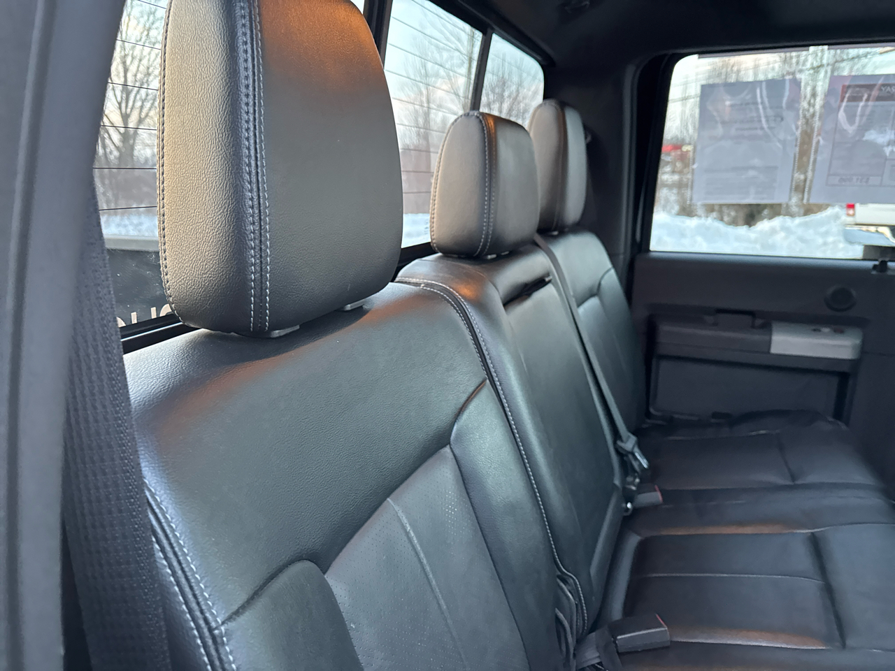 Ford Super Duty F-350 SRW 4WD Crew Cab 156" Lariat 2016