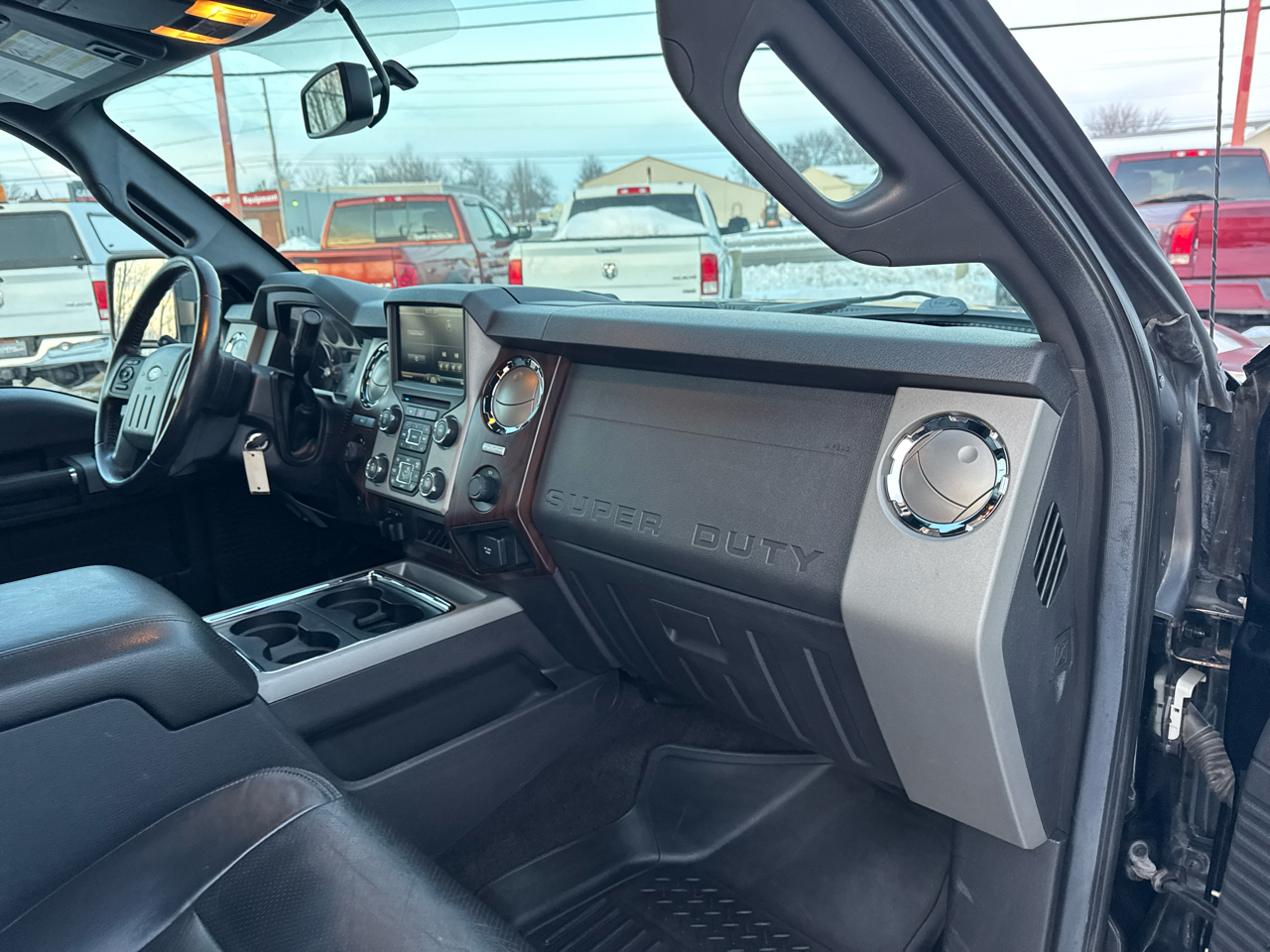 Ford Super Duty F-350 SRW 4WD Crew Cab 156" Lariat 2016