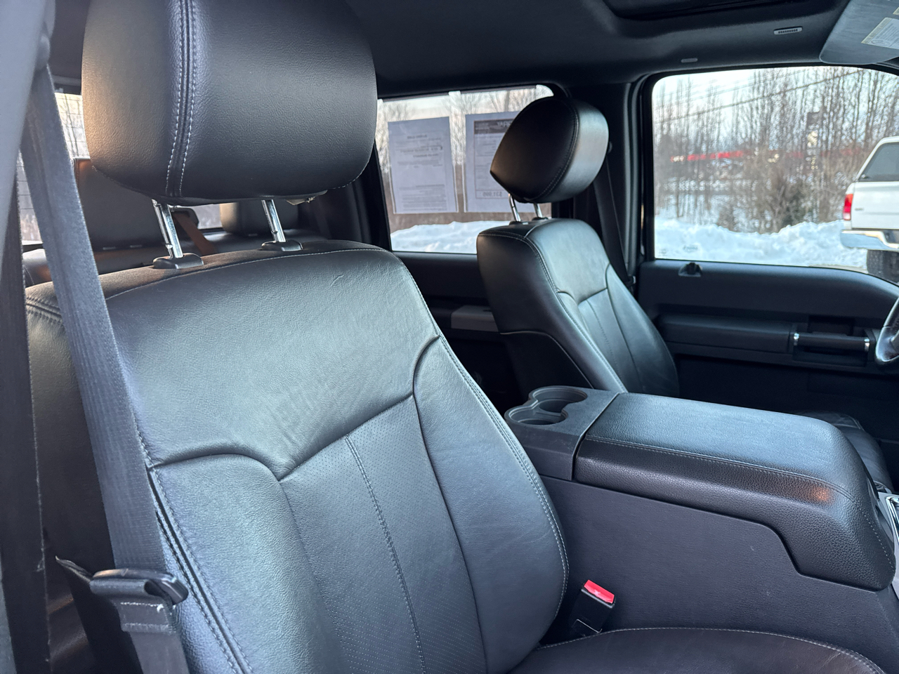 Ford Super Duty F-350 SRW 4WD Crew Cab 156" Lariat 2016