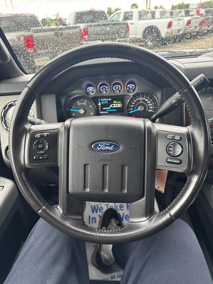 Ford Super Duty F-350 SRW 4WD Crew Cab 156" Lariat 2016