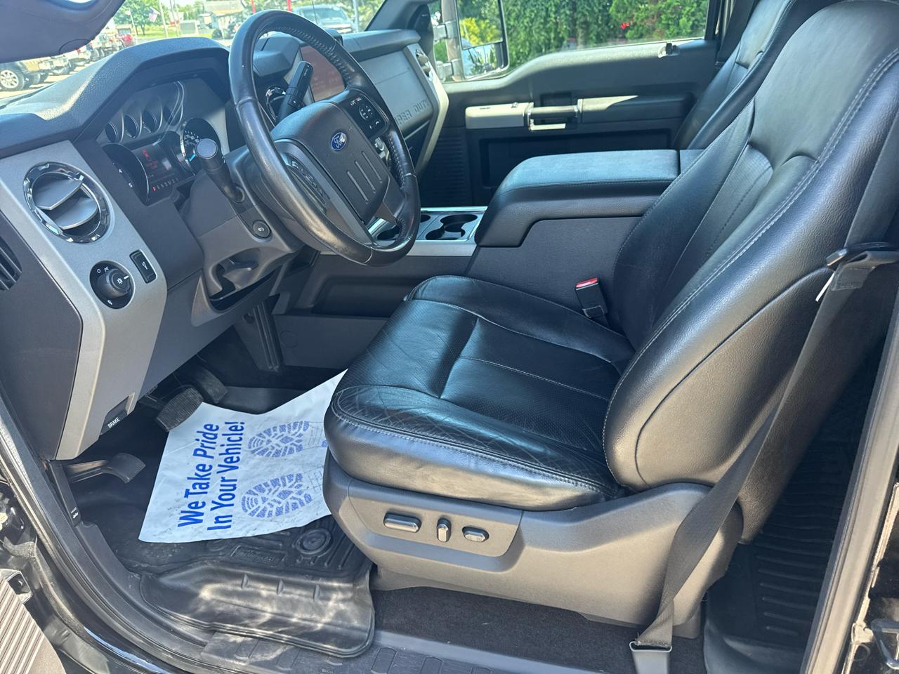 Ford Super Duty F-350 SRW 4WD Crew Cab 156" Lariat 2016