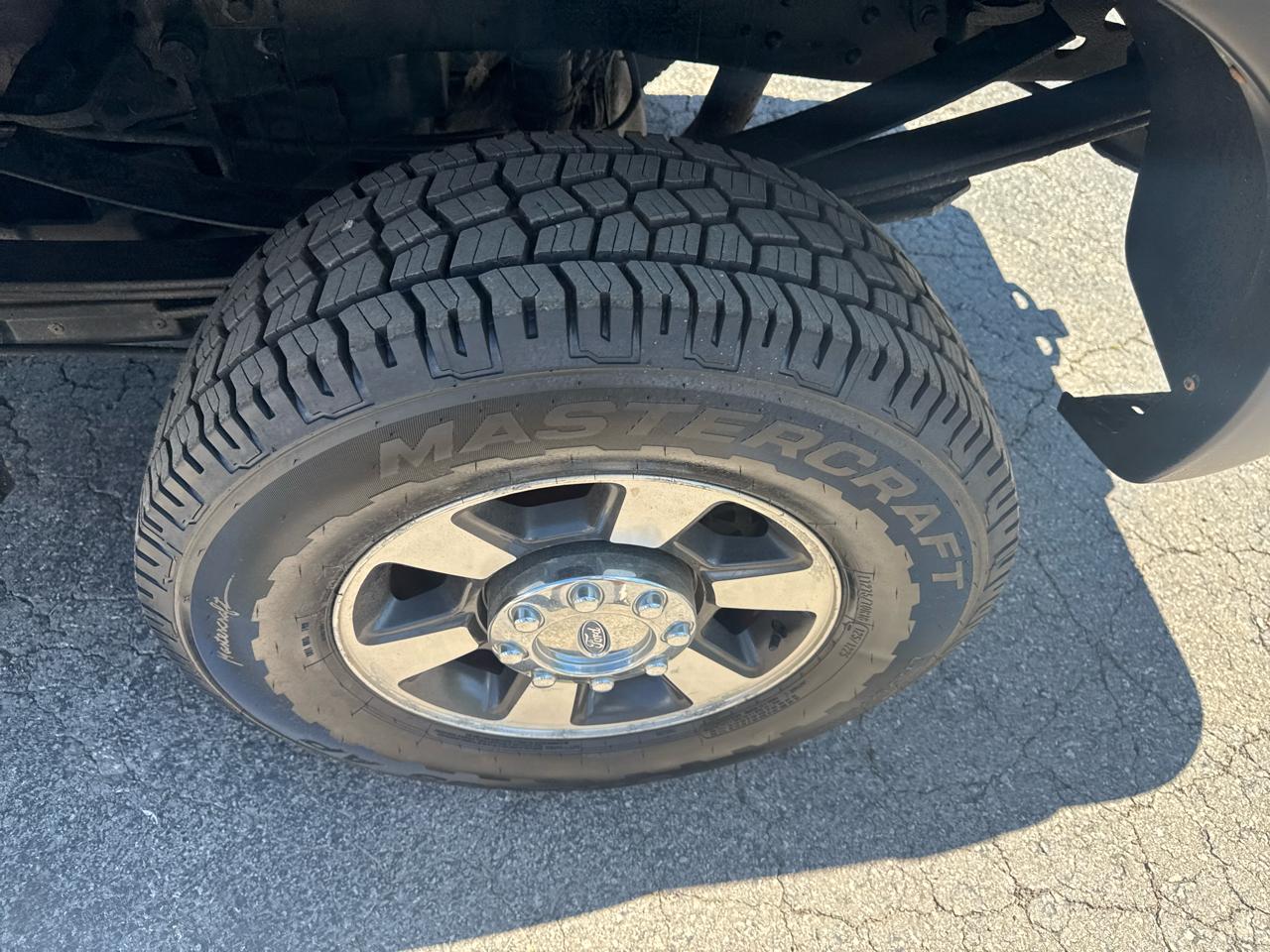 Ford Super Duty F-350 SRW 4WD Crew Cab 156" Lariat 2016