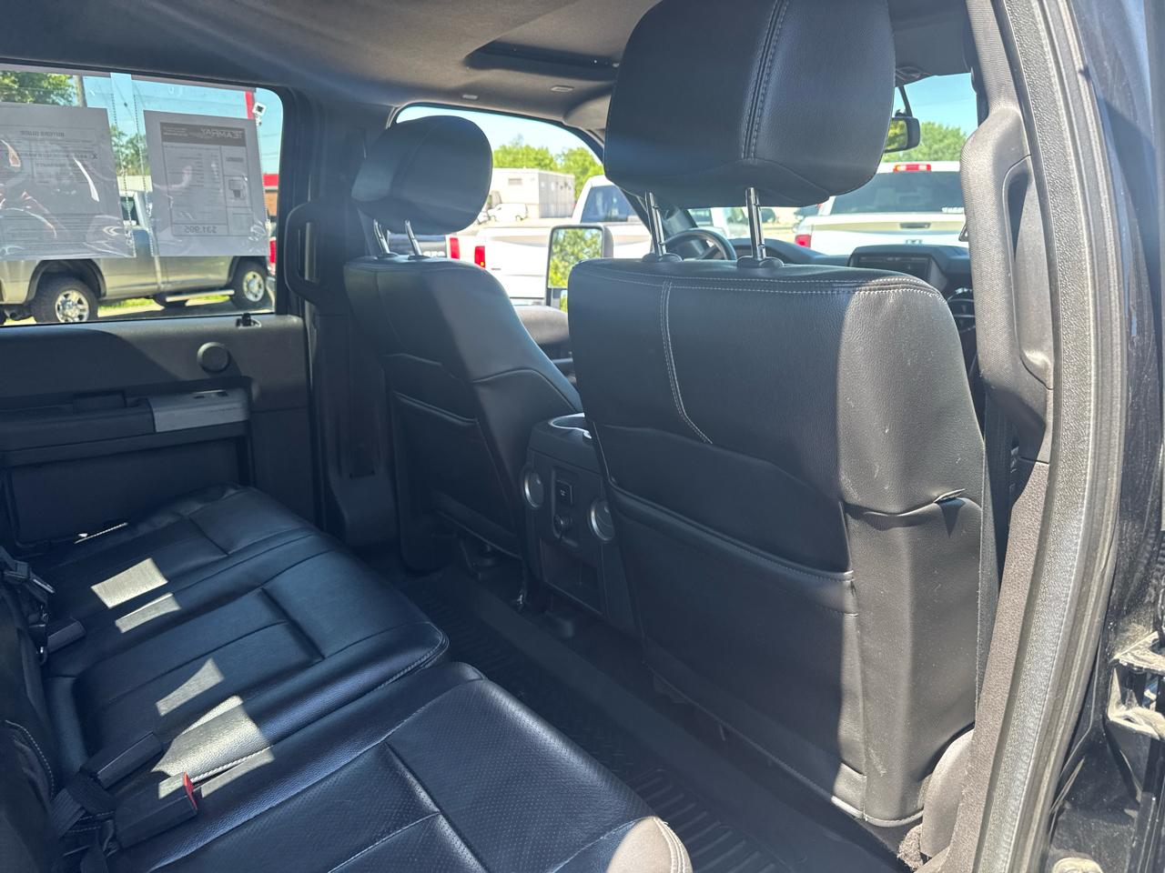 Ford Super Duty F-350 SRW 4WD Crew Cab 156" Lariat 2016