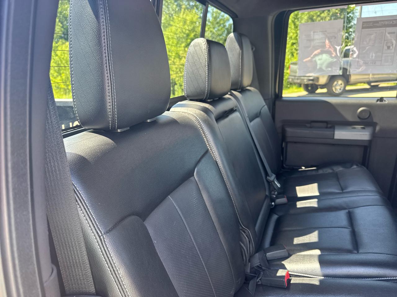 Ford Super Duty F-350 SRW 4WD Crew Cab 156" Lariat 2016