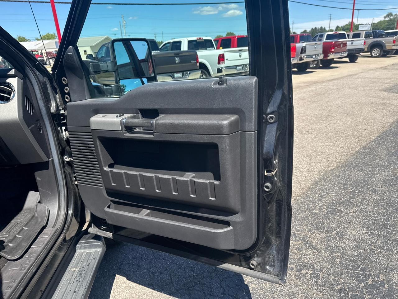 Ford Super Duty F-350 SRW 4WD Crew Cab 156" Lariat 2016