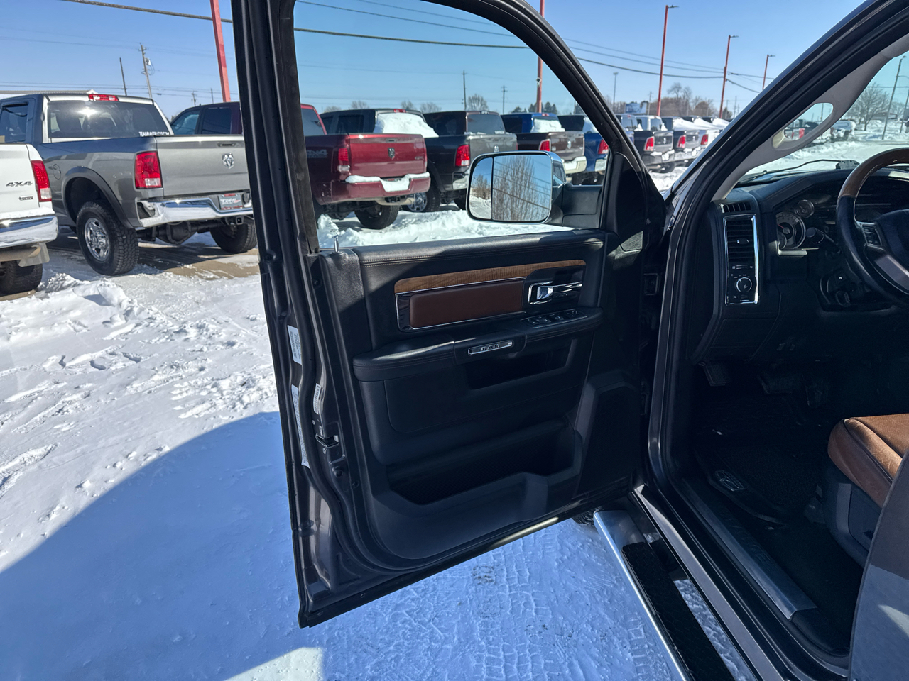 RAM 1500 4WD Crew Cab 140.5" Longhorn 2014