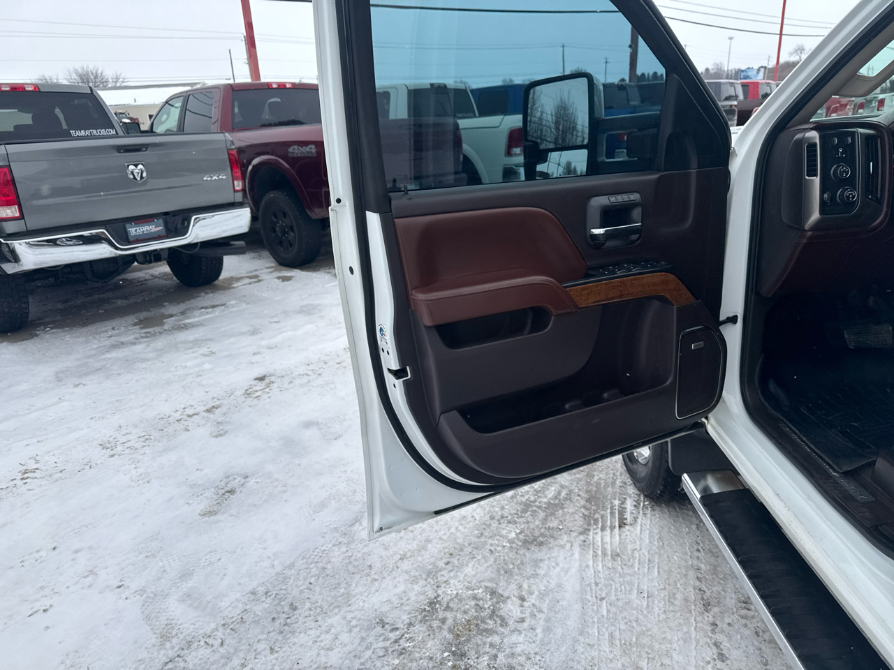 Chevrolet Silverado 2500HD 4WD Crew Cab 167" High Country 2016