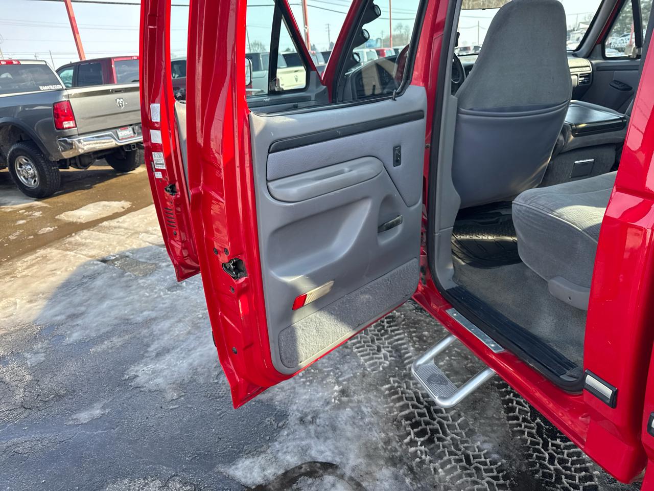 Ford F-350 Crew Cab 4dr 168.4" WB SRW 4WD 1997