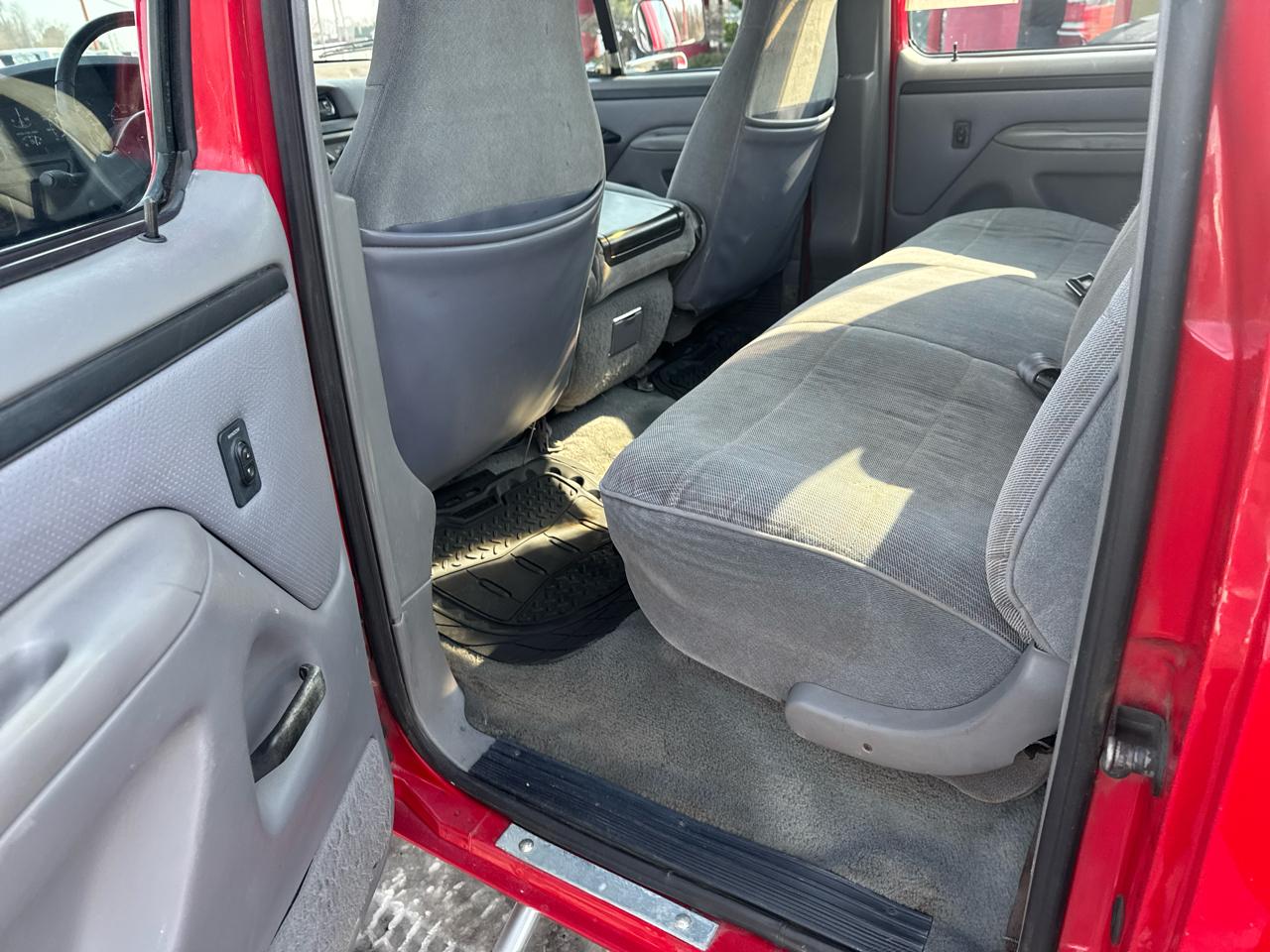 Ford F-350 Crew Cab 4dr 168.4" WB SRW 4WD 1997