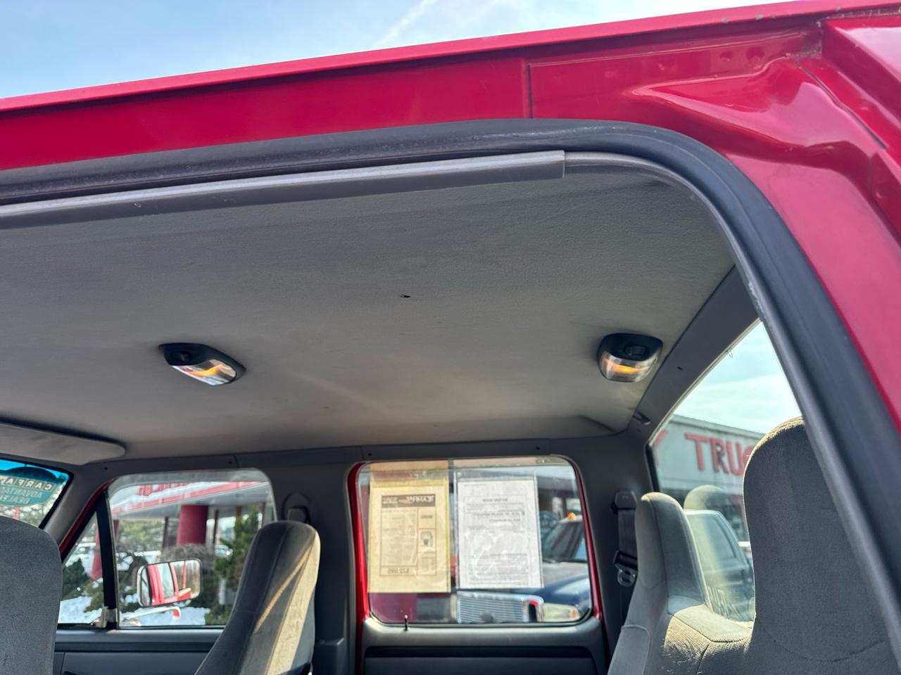 Ford F-350 Crew Cab 4dr 168.4" WB SRW 4WD 1997