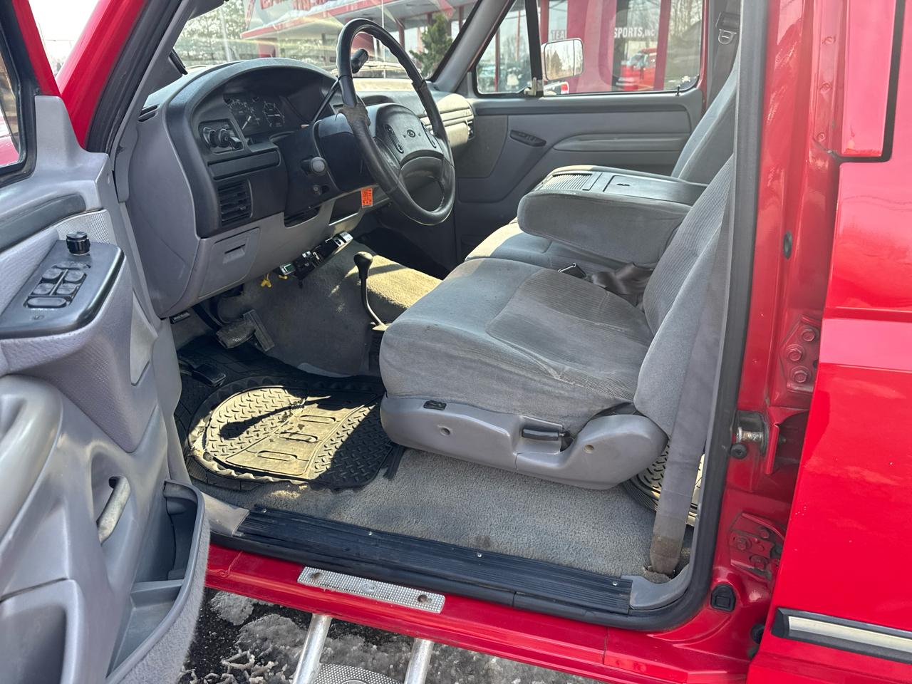 Ford F-350 Crew Cab 4dr 168.4" WB SRW 4WD 1997