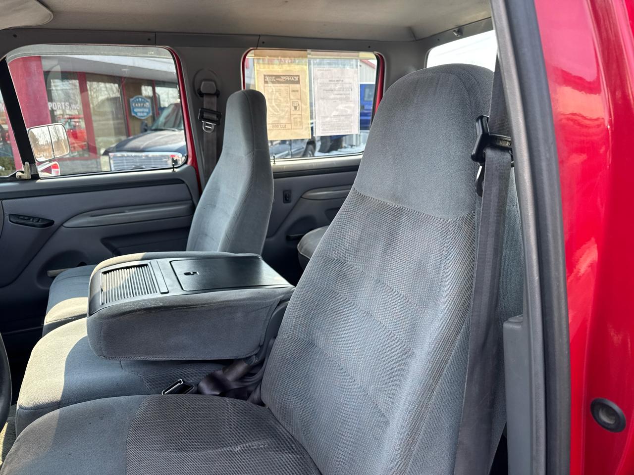 Ford F-350 Crew Cab 4dr 168.4" WB SRW 4WD 1997