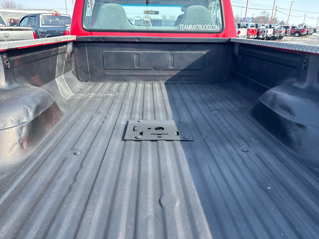 Ford F-350 Crew Cab 4dr 168.4" WB SRW 4WD 1997