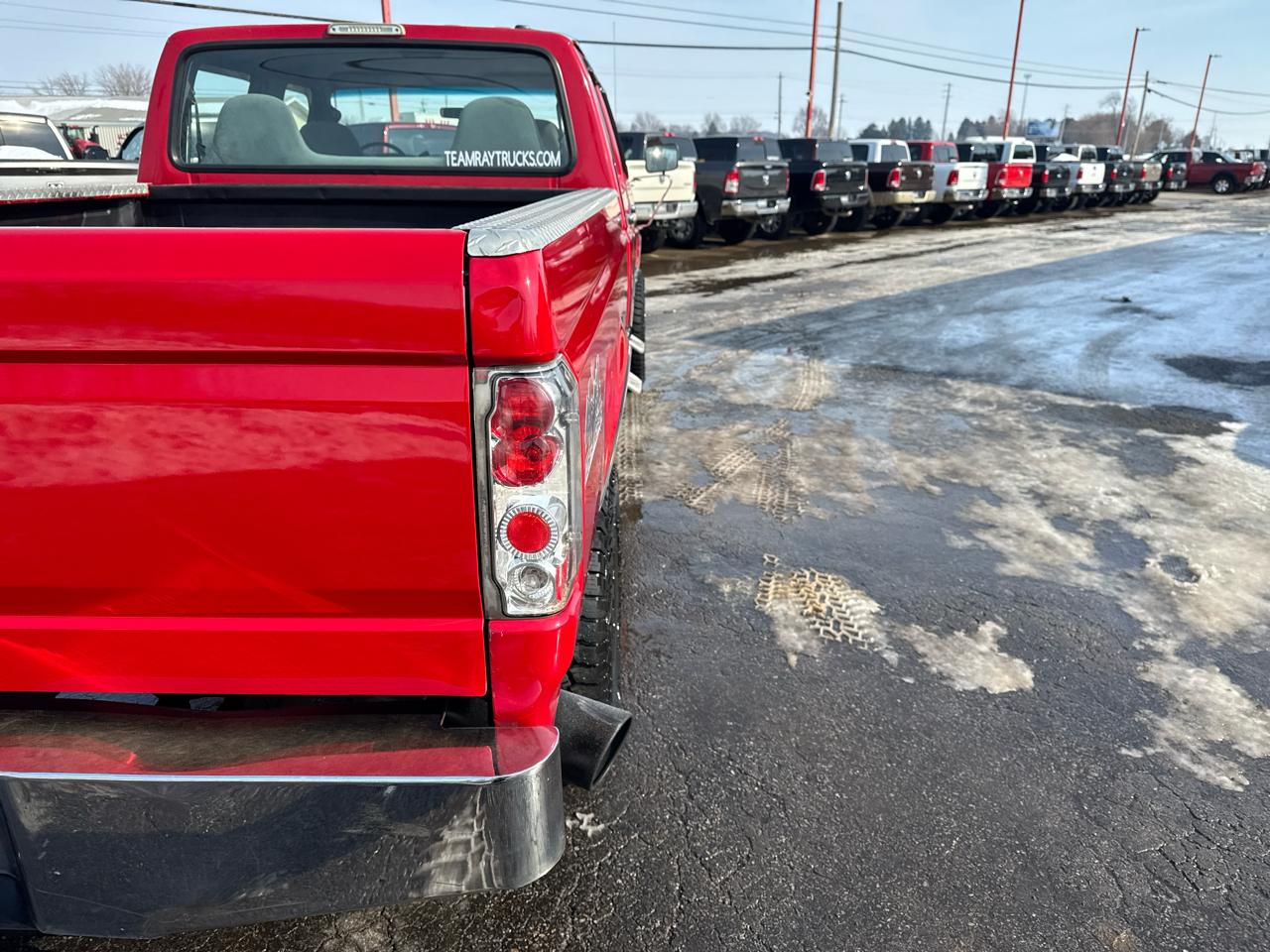 Ford F-350 Crew Cab 4dr 168.4" WB SRW 4WD 1997