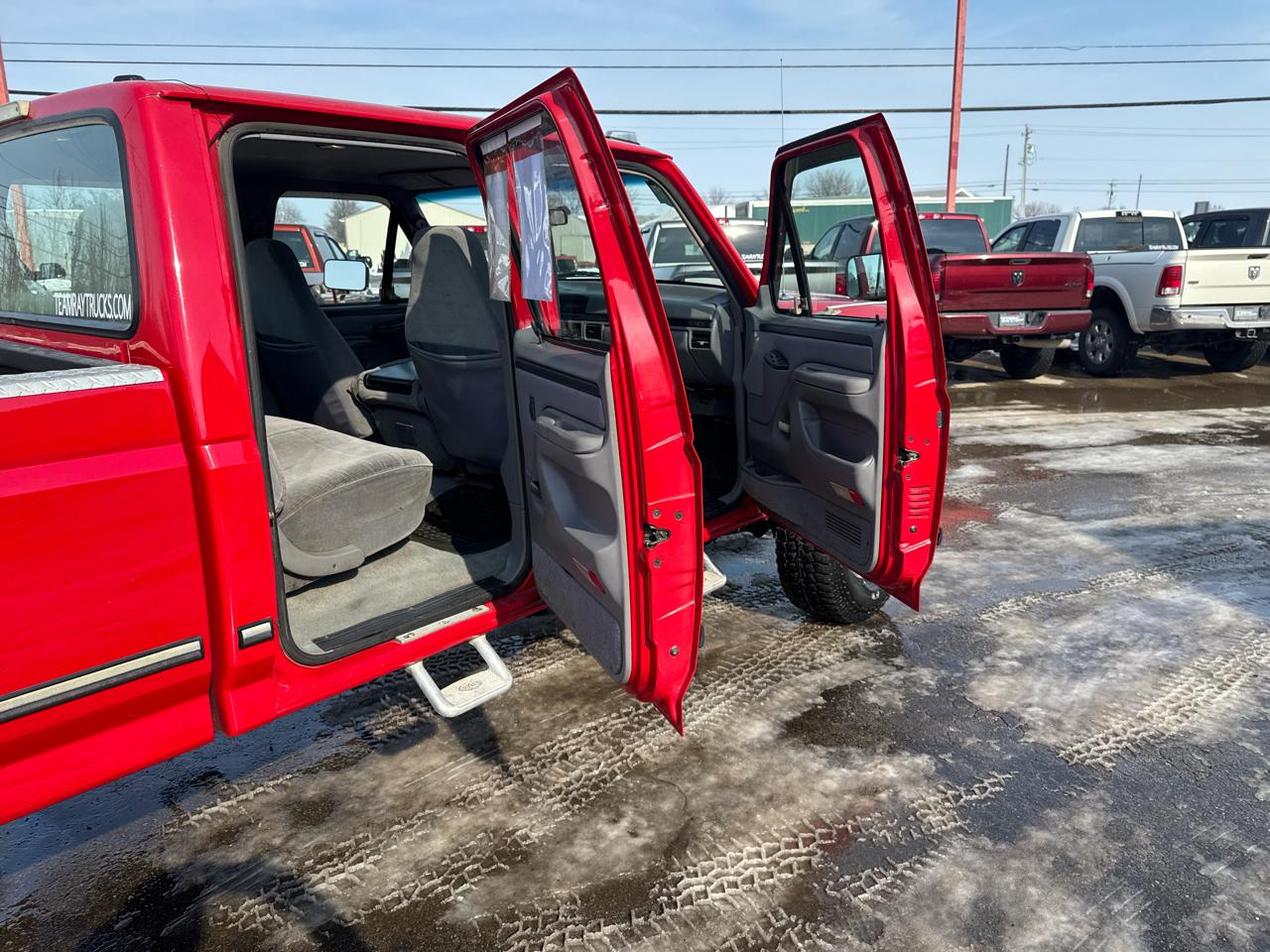 Ford F-350 Crew Cab 4dr 168.4" WB SRW 4WD 1997