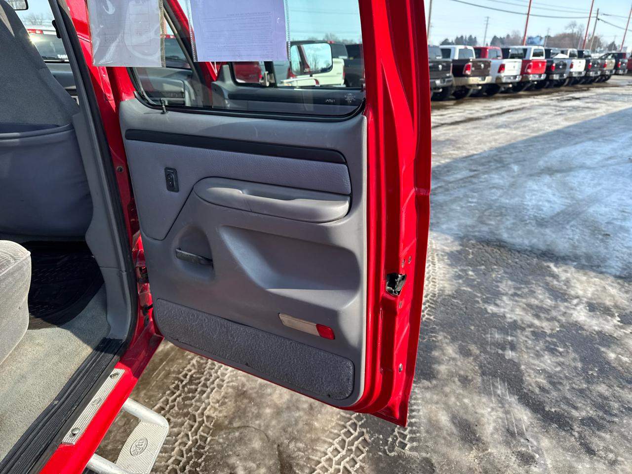 Ford F-350 Crew Cab 4dr 168.4" WB SRW 4WD 1997